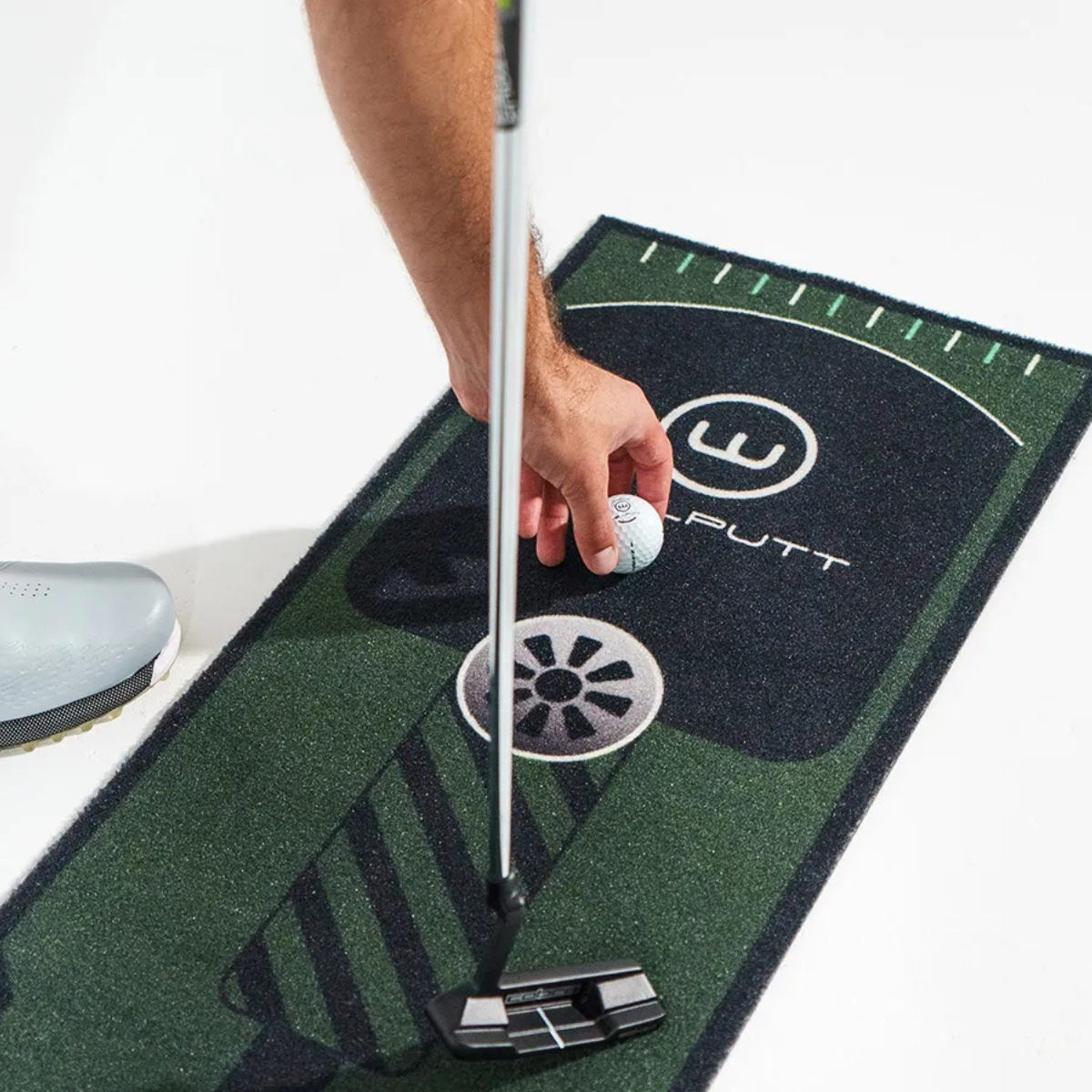 Wellputt 8ft Essential putting mat for indoor short putt golf practice
